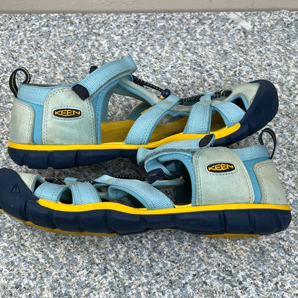 KEEN Sandals Seacamp II CNX Youth 7 Blue Yellow Washable Water Shoes Hiking